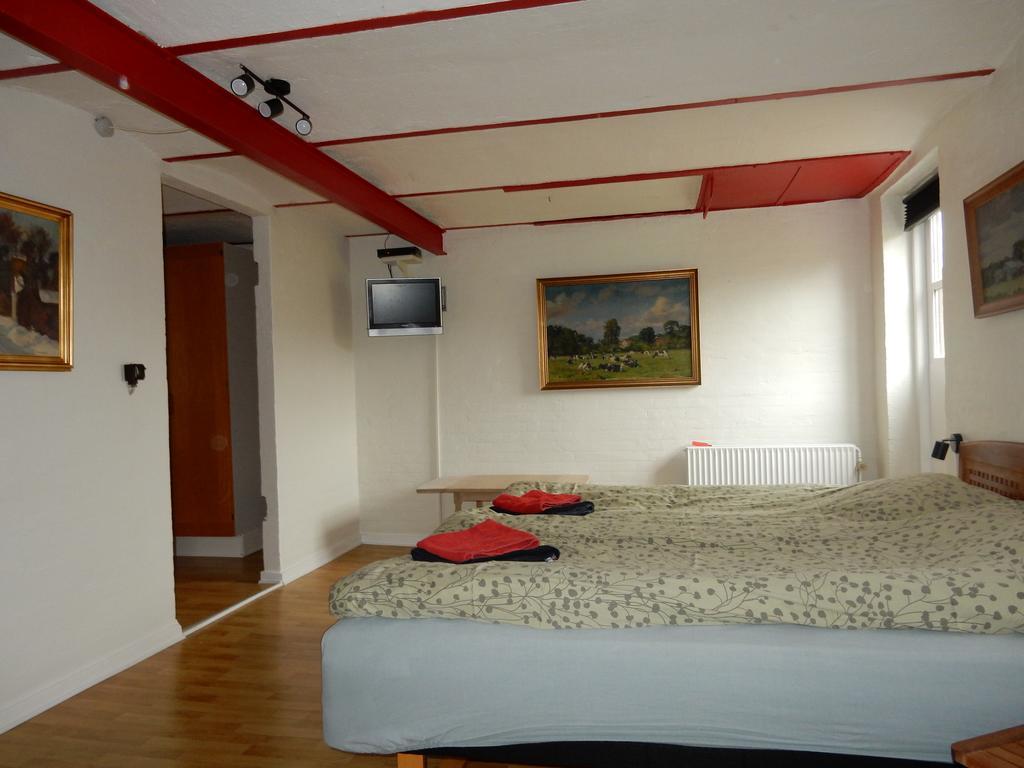 Den Gamle Kostald Bed & Breakfast Holsted Szoba fotó